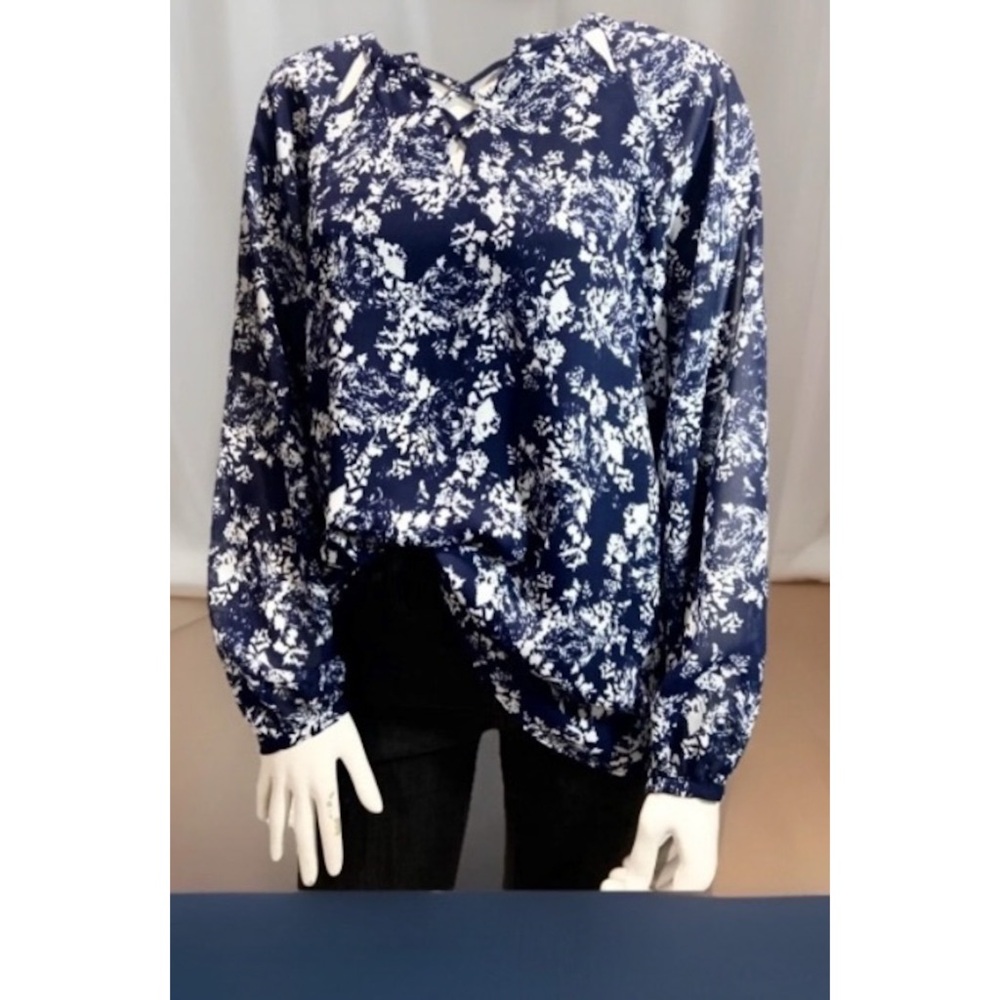 EUC Blouse Top Lace Up Detail Shirt Sz M Blue Floral Pull On